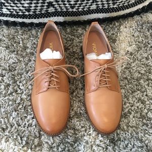 Vionic Weslyn Oxford size 7.5